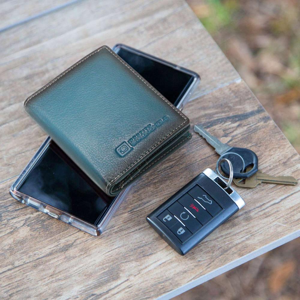 Maximum Storage in a Minimalist Wallet - RFID Secure - Five Leather Colors - Magnetic Closure