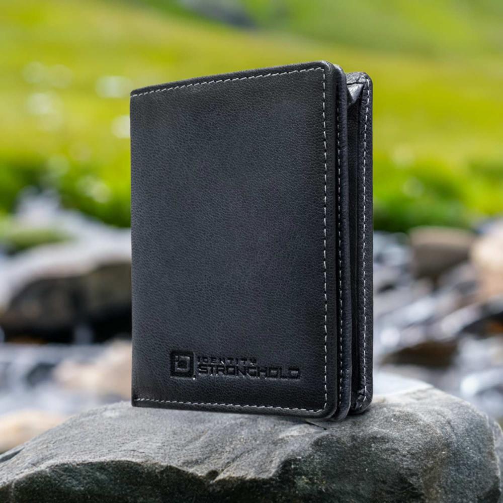 Maximum Storage in a Minimalist Wallet - RFID Secure - Five Leather Colors - Magnetic Closure