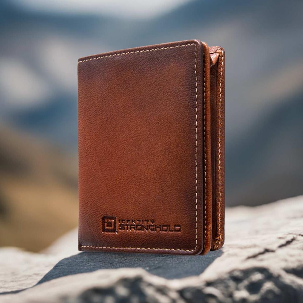 Maximum Storage in a Minimalist Wallet - RFID Secure - Five Leather Colors - Magnetic Closure