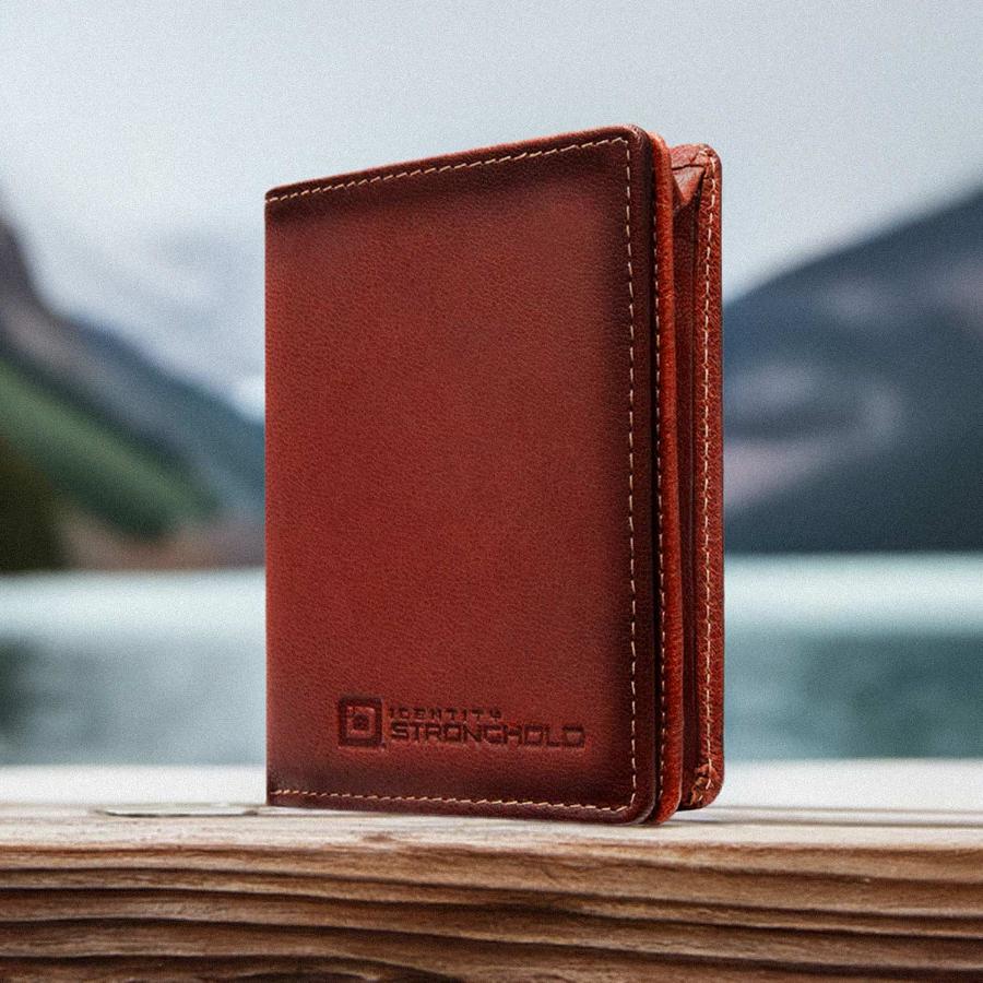 Maximum Storage in a Minimalist Wallet - RFID Secure - Five Leather Colors - Magnetic Closure