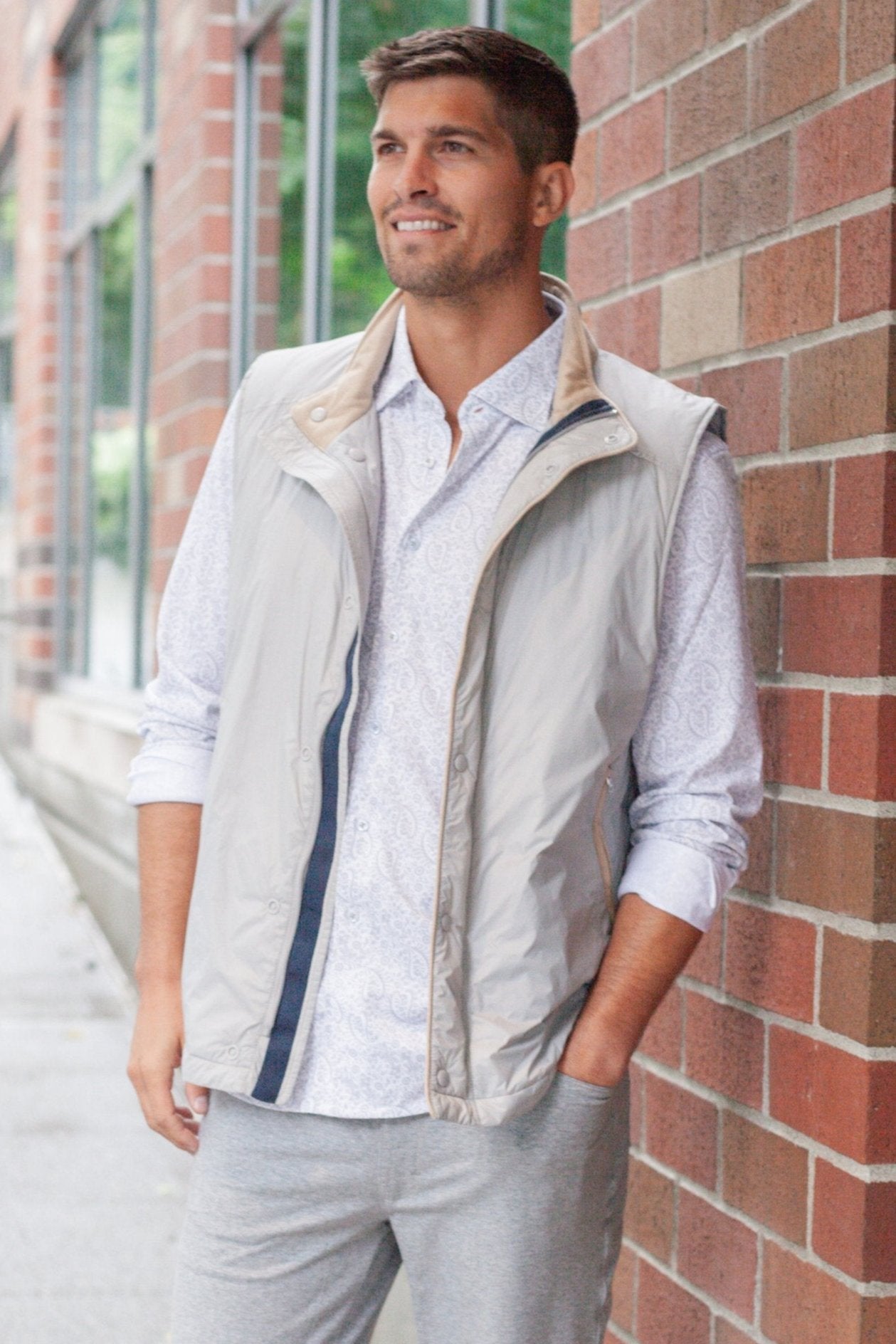 Tech Travel Vest - Silver Grey