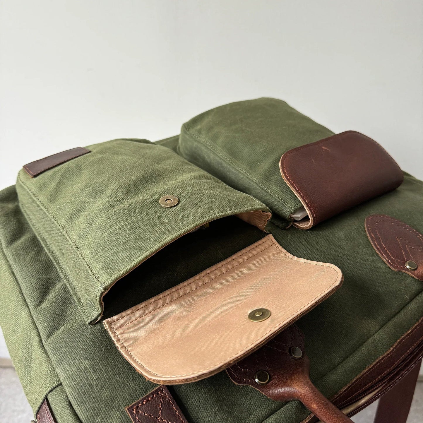 Top-Zip Waxed Canvas Laptop Messenger Bag - Convenient Multiple Pockets