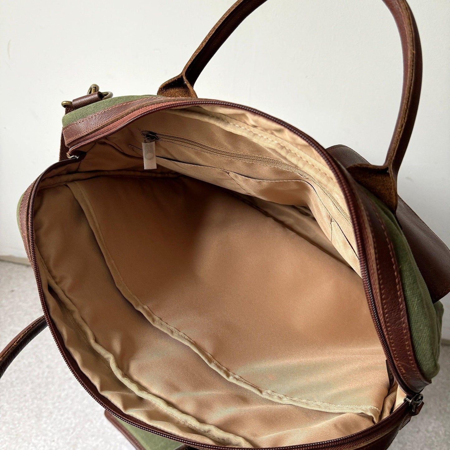 Top-Zip Waxed Canvas Laptop Messenger Bag - Convenient Multiple Pockets