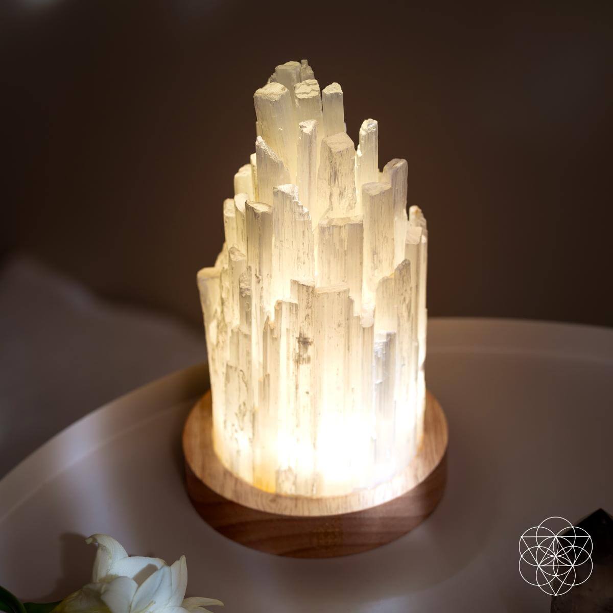 Hand-made Selenite Crystal Lamp - Remote Control of 30 Light Modes for Peace and Healing